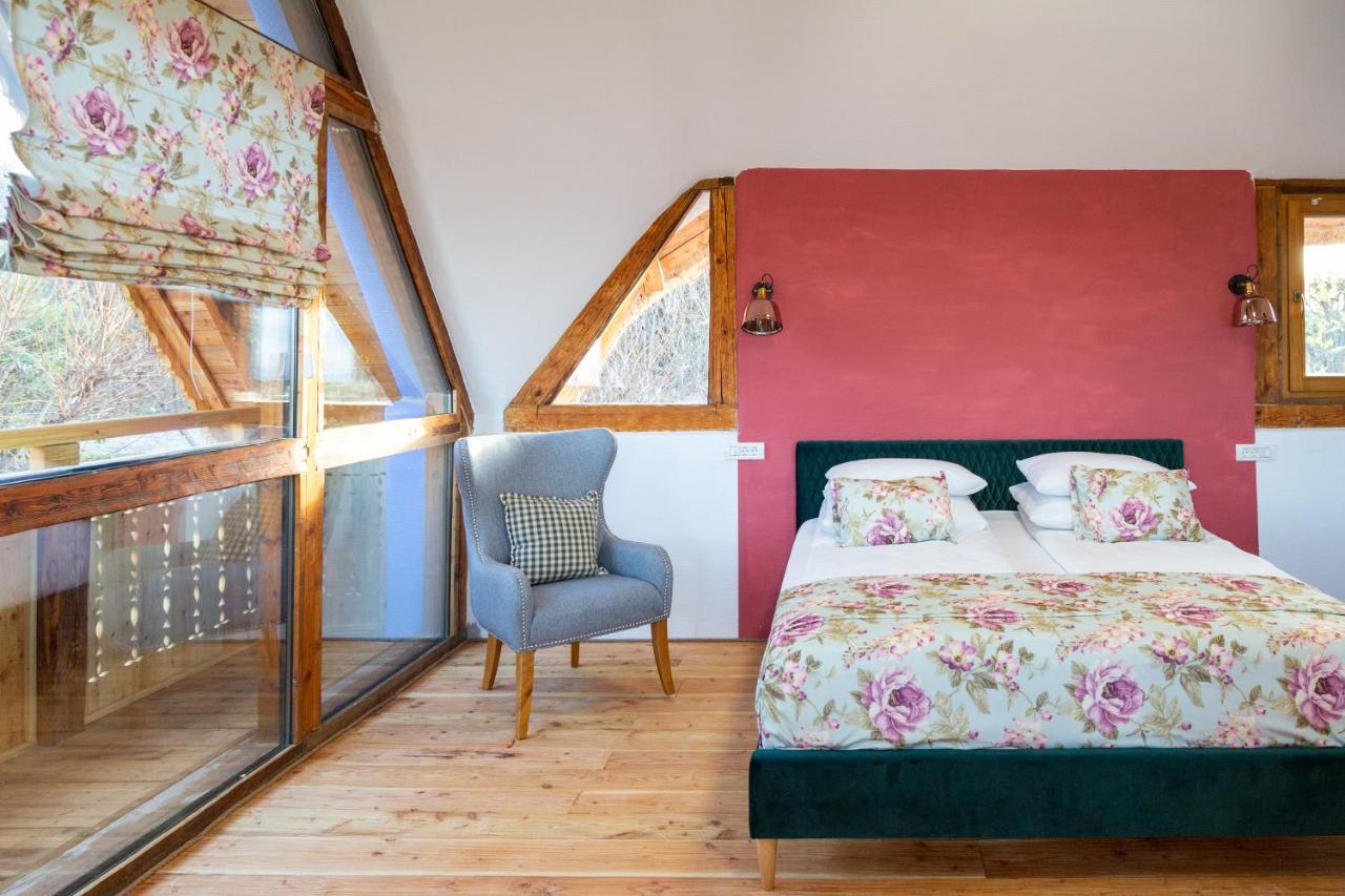 Casele Cu Stuf B&B Haus Ulrike Salicea ภายนอก รูปภาพ