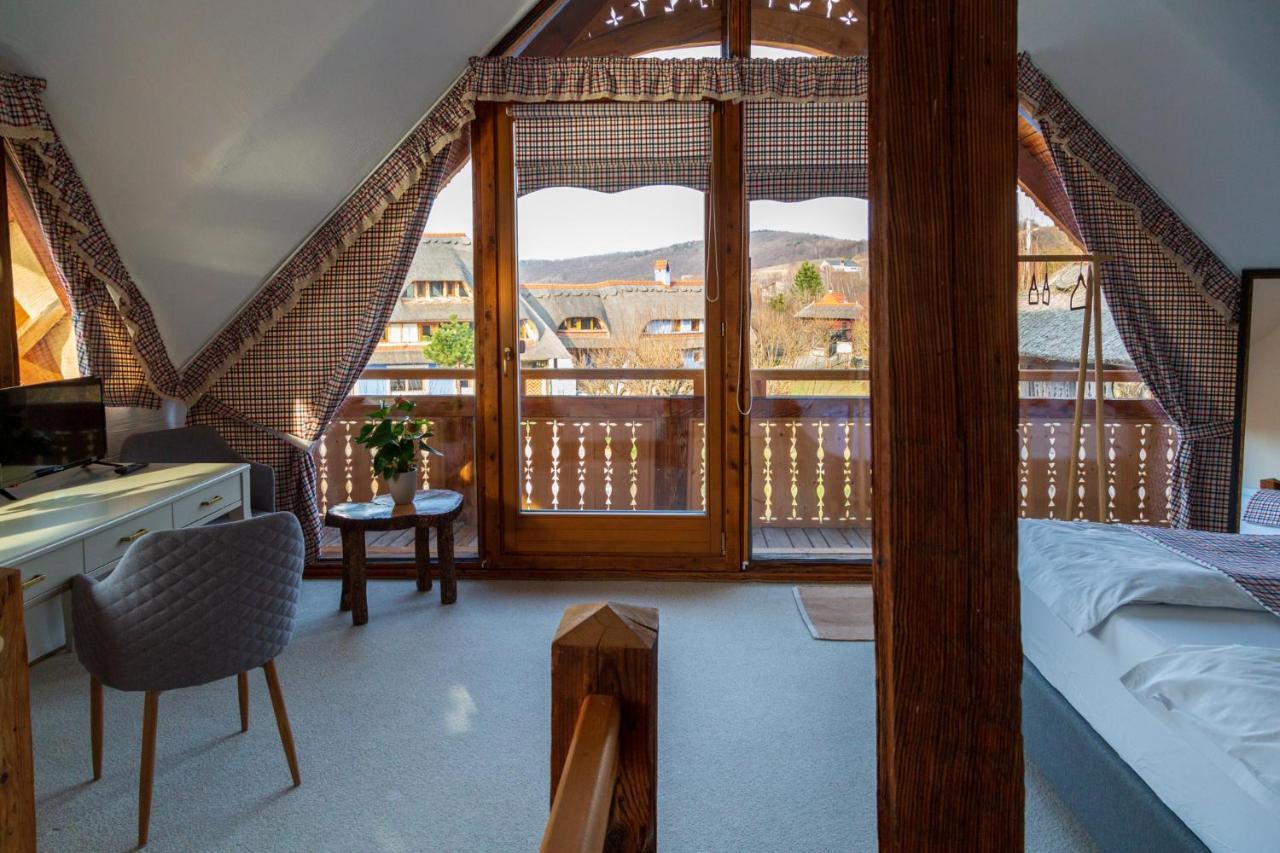 Casele Cu Stuf B&B Haus Ulrike Salicea ภายนอก รูปภาพ