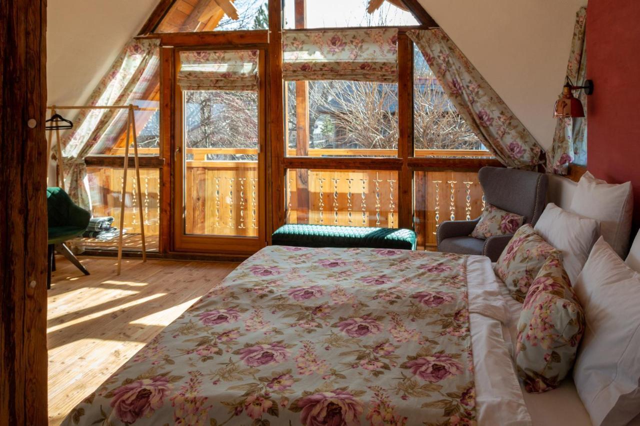 Casele Cu Stuf B&B Haus Ulrike Salicea ภายนอก รูปภาพ